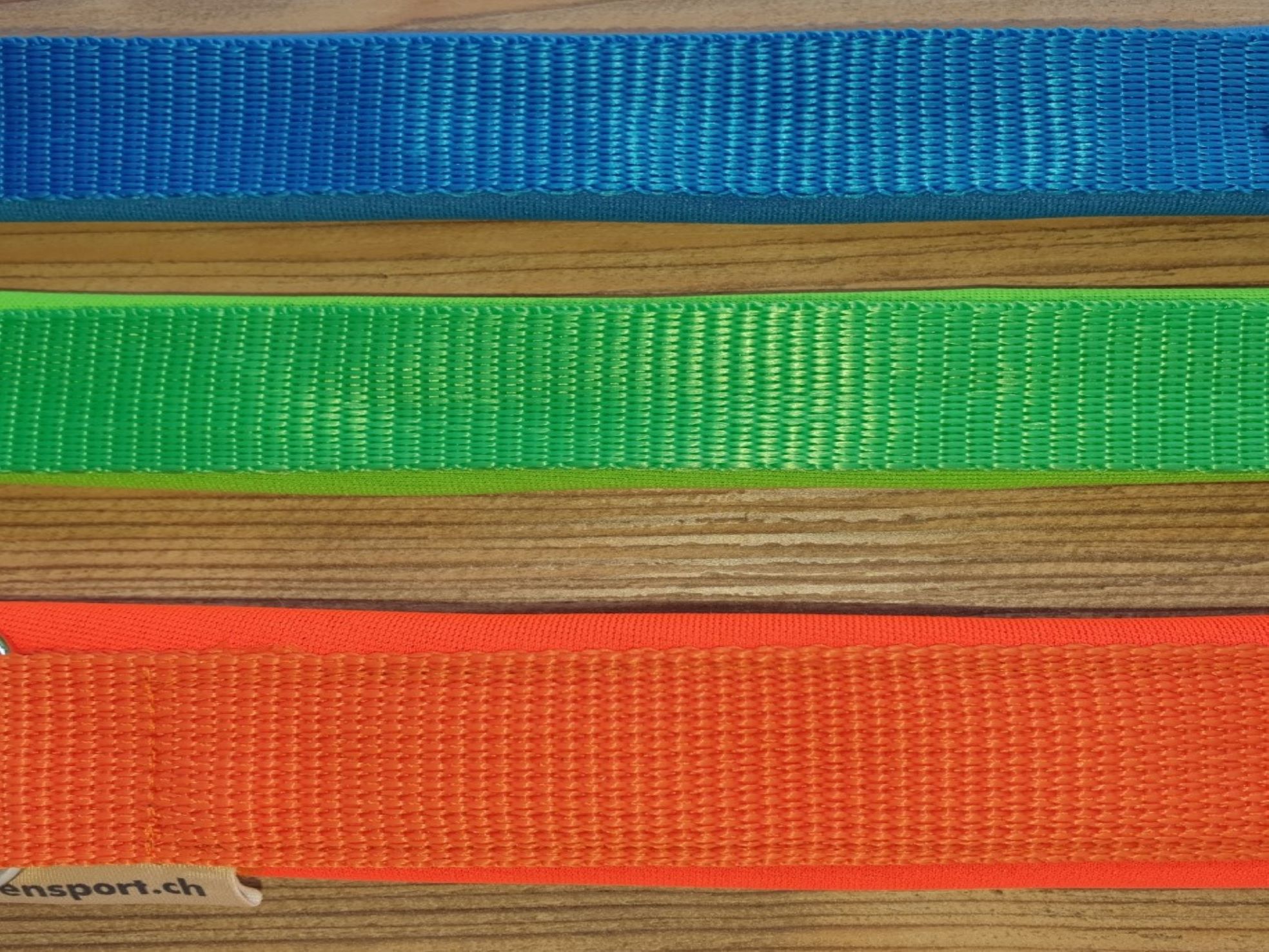 Halsband Name gestickt in verschiedenen Farben Nr 1