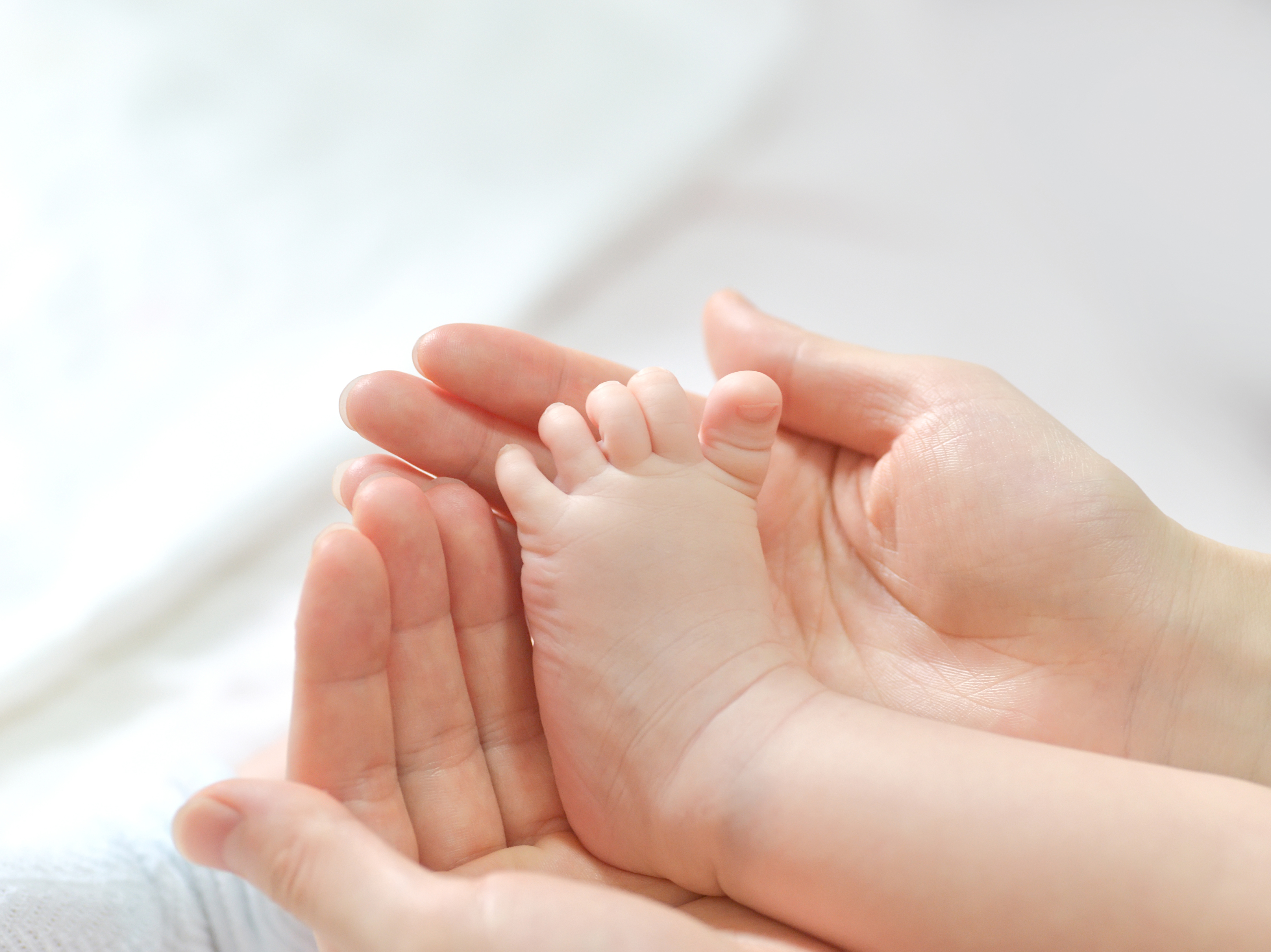 baby-feet-mother-handsjpg