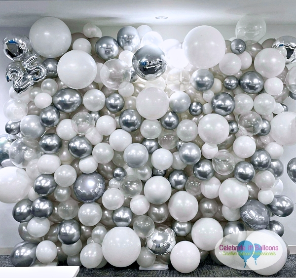 Organic balloon wall silver and white