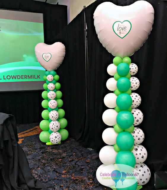 Heart topped graduated balloon columns